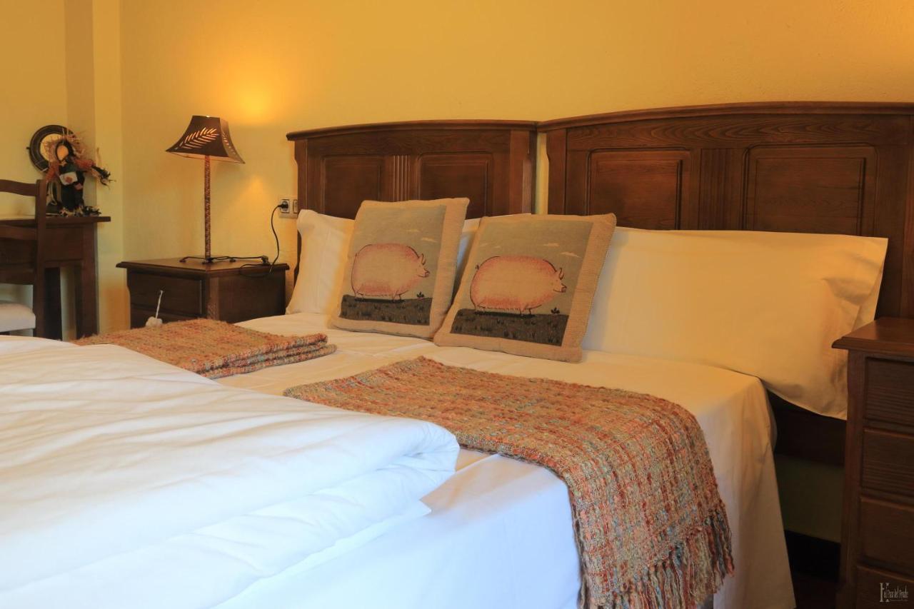 Hospederia El Pico Del Fraile Guest House Cobreros Exterior photo
