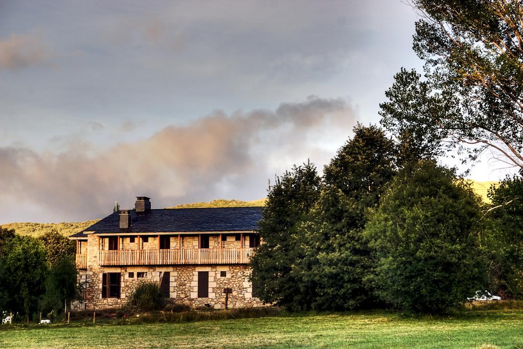 Hospederia El Pico Del Fraile Guest House Cobreros Exterior photo